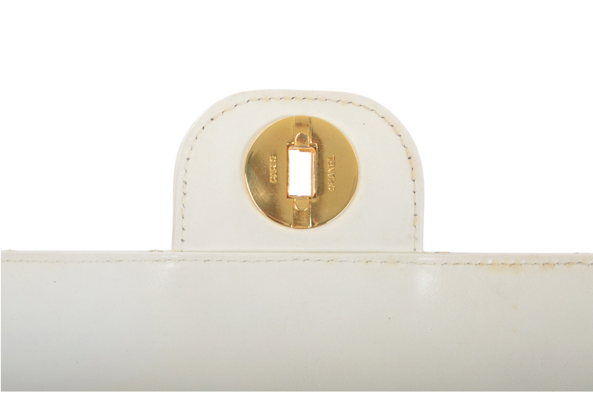 Chanel Classic Medium Double Flap Bag 25 Matelasse White Lambskin Vintage Timeless Classic Coco Mark Turn Lock Chain Shoulder Bag Crossbody