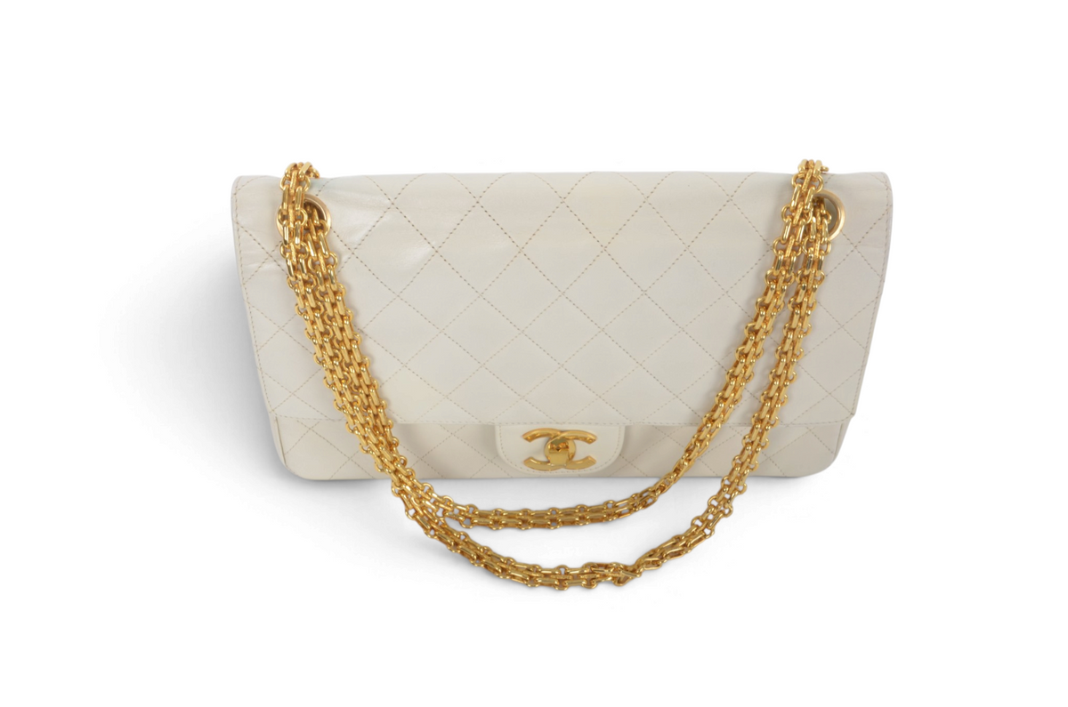 Chanel Classic Medium Double Flap Bag 25 Matelasse White Lambskin Vintage Timeless Classic Coco Mark Turn Lock Chain Shoulder Bag Crossbody