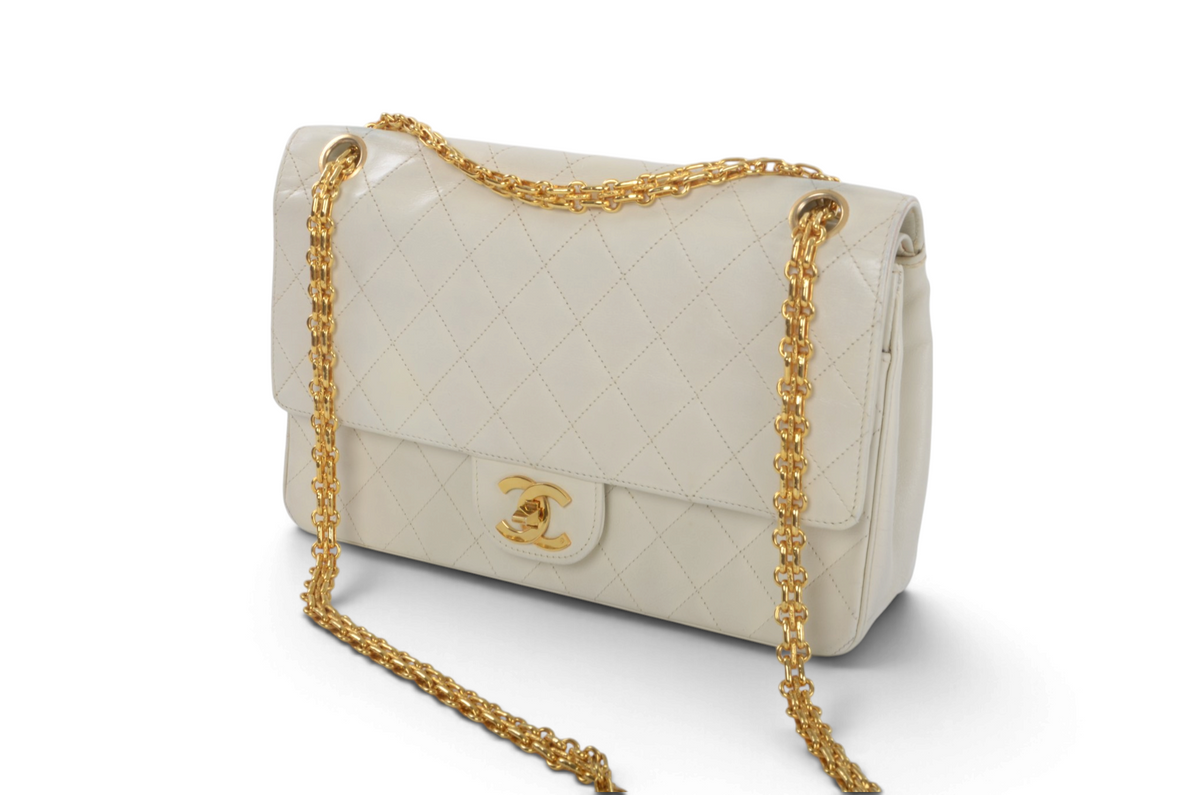 Chanel Classic Medium Double Flap Bag 25 Matelasse White Lambskin Vintage Timeless Classic Coco Mark Turn Lock Chain Shoulder Bag Crossbody