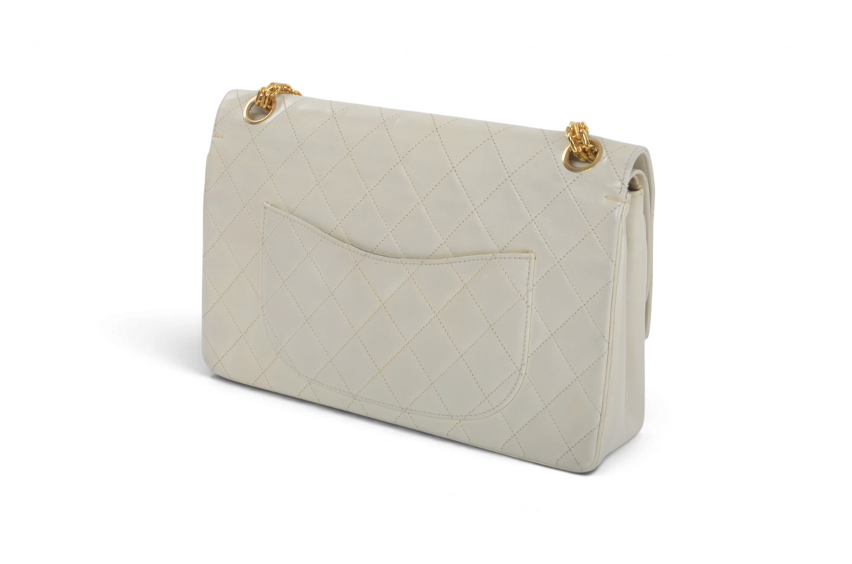 Chanel Classic Medium Double Flap Bag 25 Matelasse White Lambskin Vintage Timeless Classic Coco Mark Turn Lock Chain Shoulder Bag Crossbody