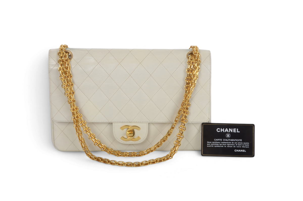 Chanel Classic Medium Double Flap Bag 25 Matelasse White Lambskin Vintage Timeless Classic Coco Mark Turn Lock Chain Shoulder Bag Crossbody