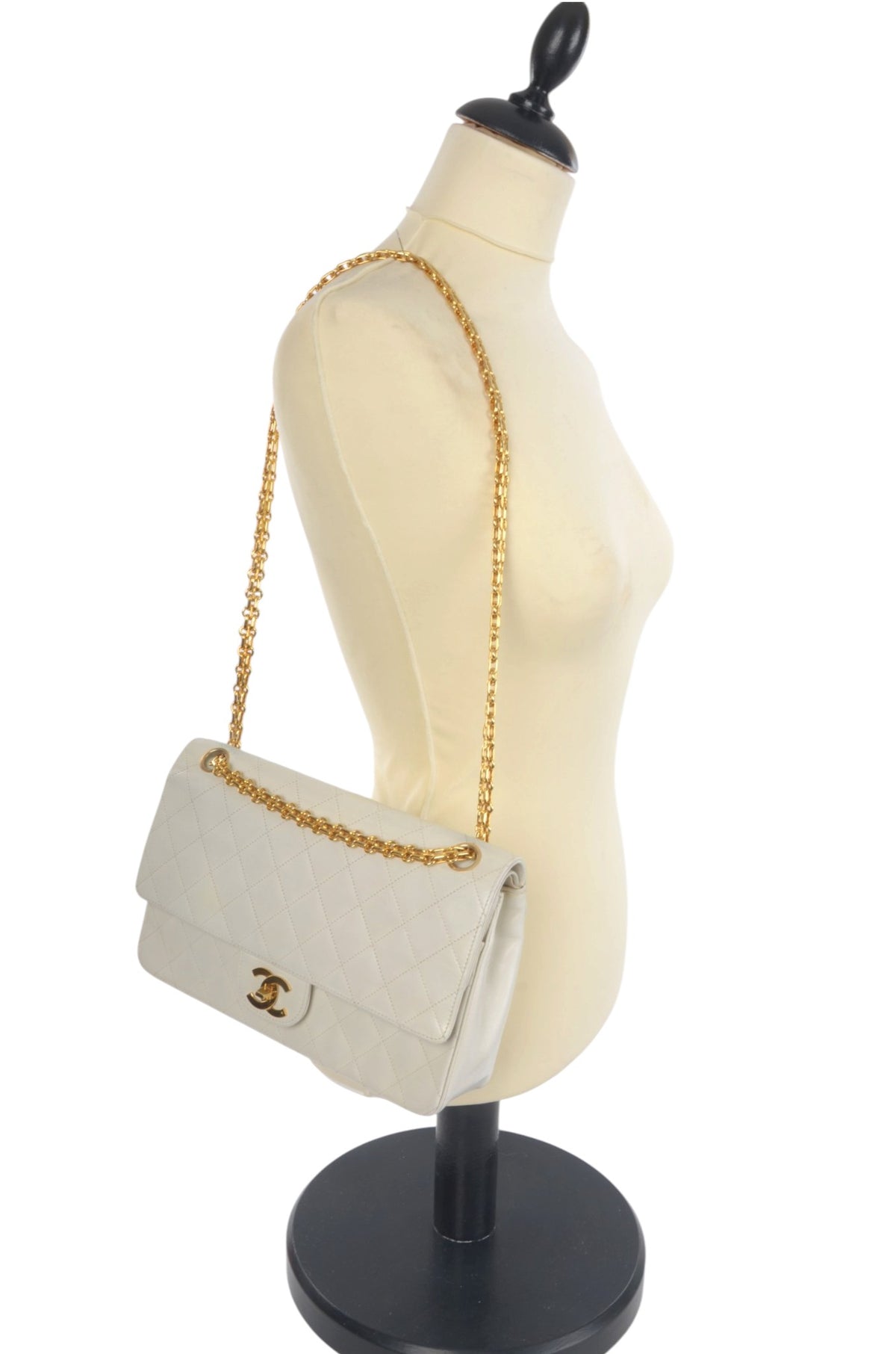 Chanel Classic Medium Double Flap Bag 25 Matelasse White Lambskin Vintage Timeless Classic Coco Mark Turn Lock Chain Shoulder Bag Crossbody