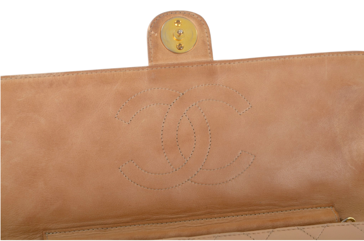 Chanel Classic Single Flap Bag Beige Lambskin Matelasse CC Lock Chain Shoulder Bag Vintage Designer