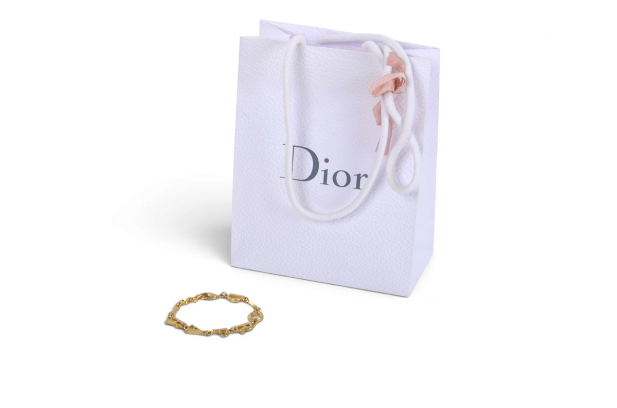 Christian Dior Letter Bracelet Link Vintage Gold Plated Metal Charm Paris Logo Designer Classic
