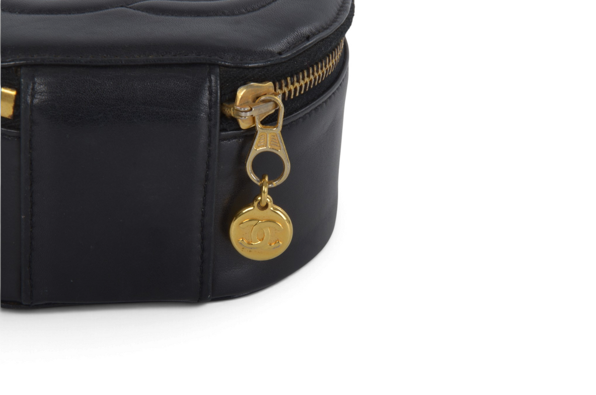 Chanel Jewelry Case Box Travel Vanity Bag CC Logo Vintage Lambskin Leather Black Make Up Pouch Designer Classic