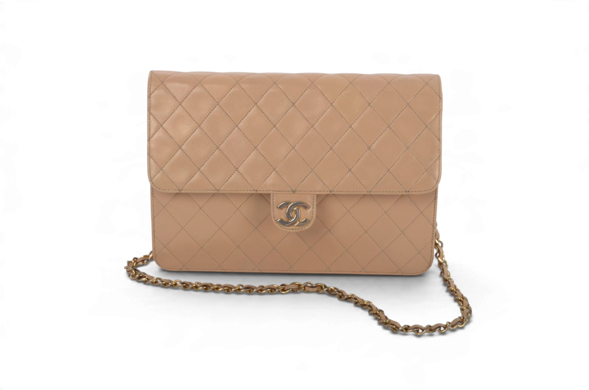 Chanel Classic Single Flap Bag Beige Lambskin Matelasse CC Lock Chain Shoulder Bag Vintage Designer