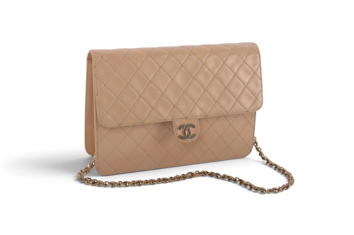 Chanel Classic Single Flap Bag Beige Lambskin Matelasse CC Lock Chain Shoulder Bag Vintage Designer