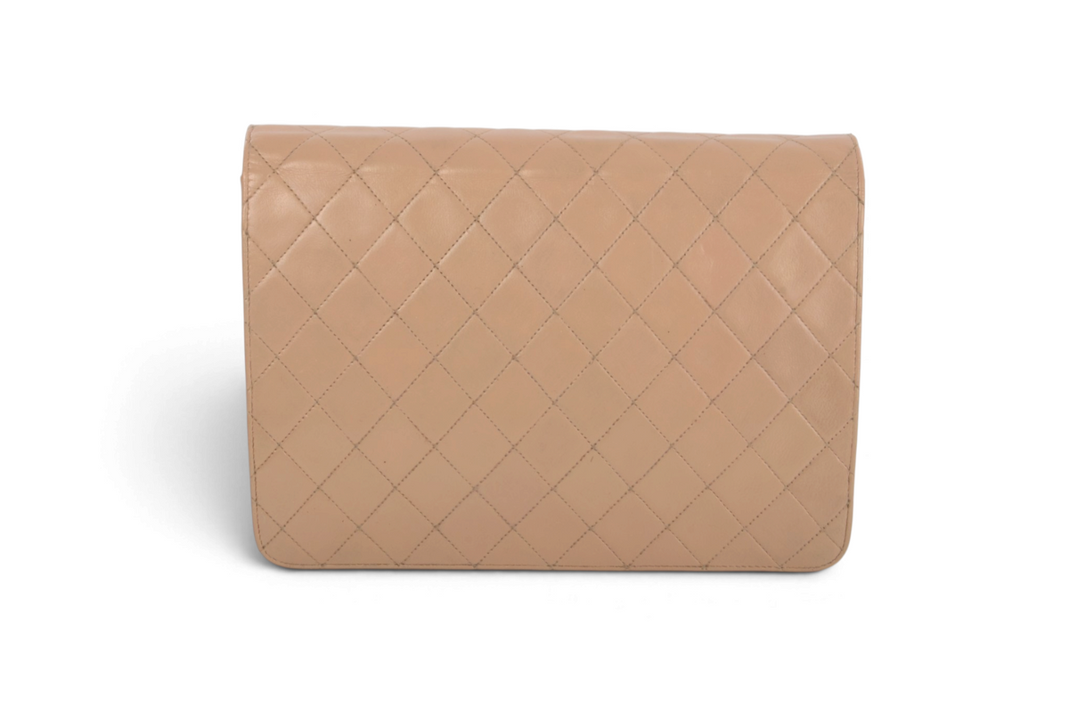 Chanel Classic Single Flap Bag Beige Lambskin Matelasse CC Lock Chain Shoulder Bag Vintage Designer