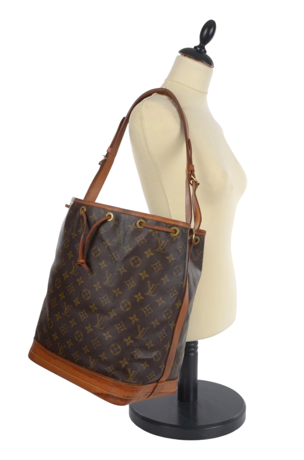 Louis Vuitton Noe Shoulder Bag Monogram Vintage Leather Designer Classic