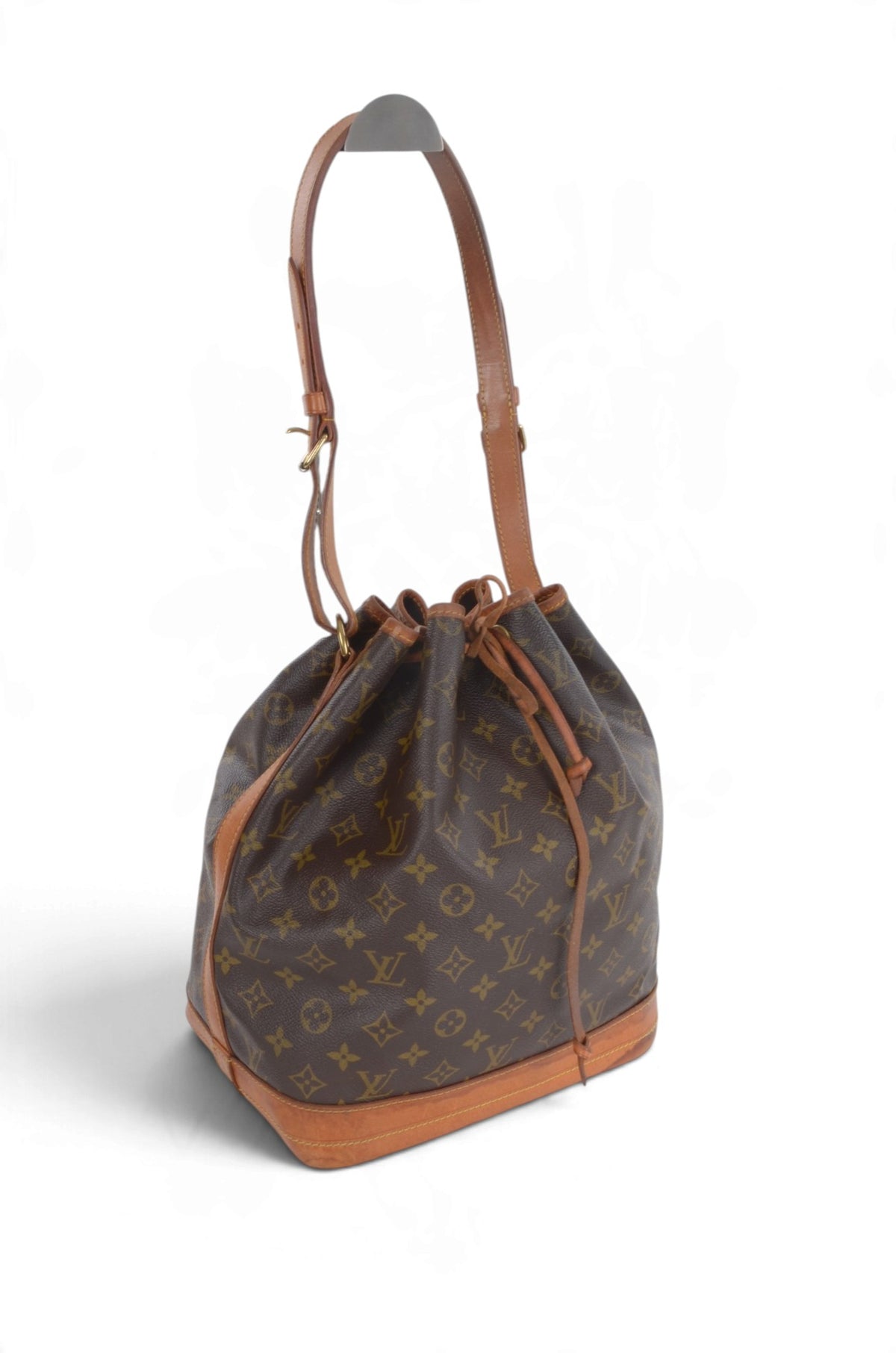 Louis Vuitton Noe Shoulder Bag Monogram Vintage Leather Designer Classic