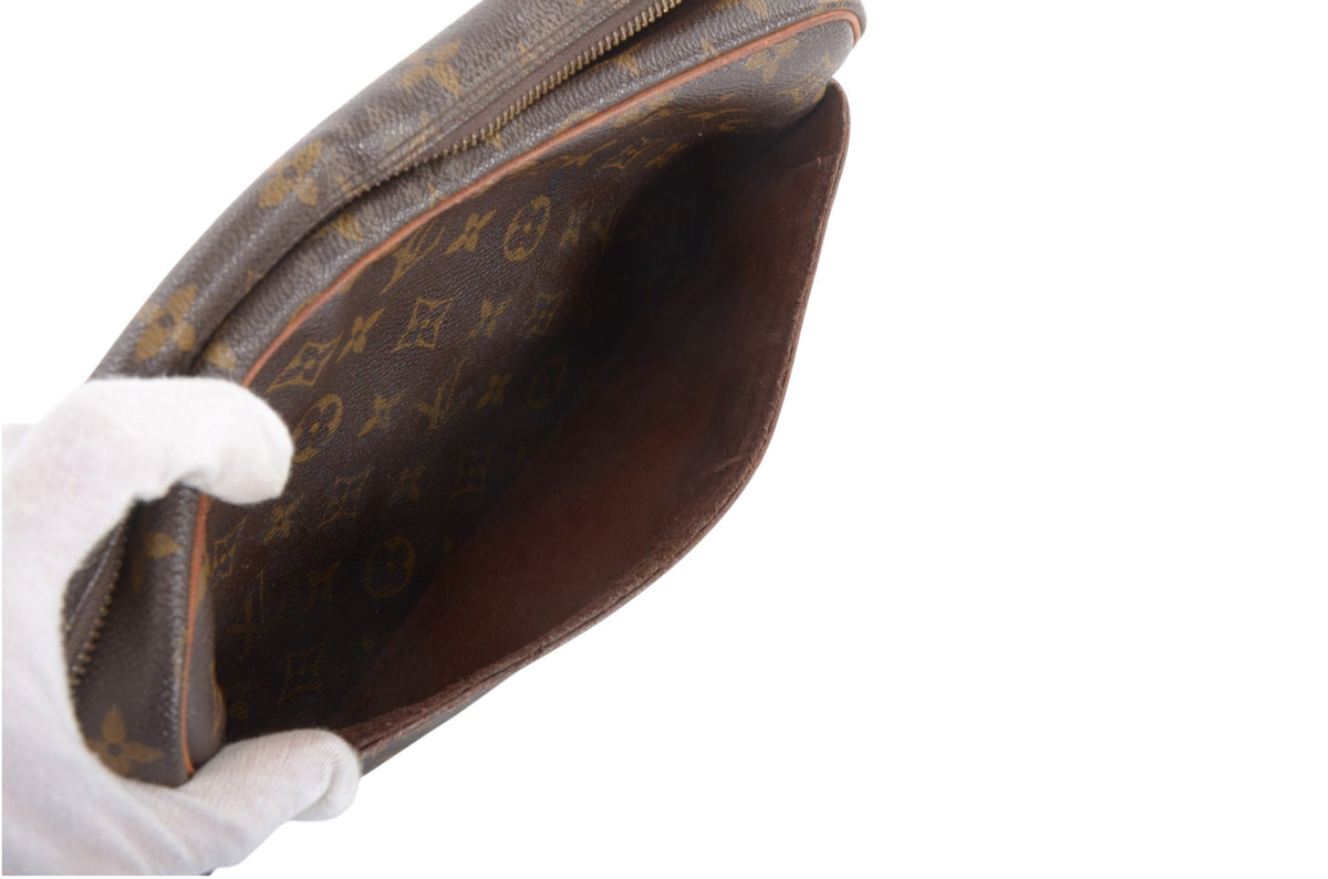 Louis Vuitton Compiegne 28 Pouch Clutch Makeup Toilet Bag Monogram Vintage Designer Classic