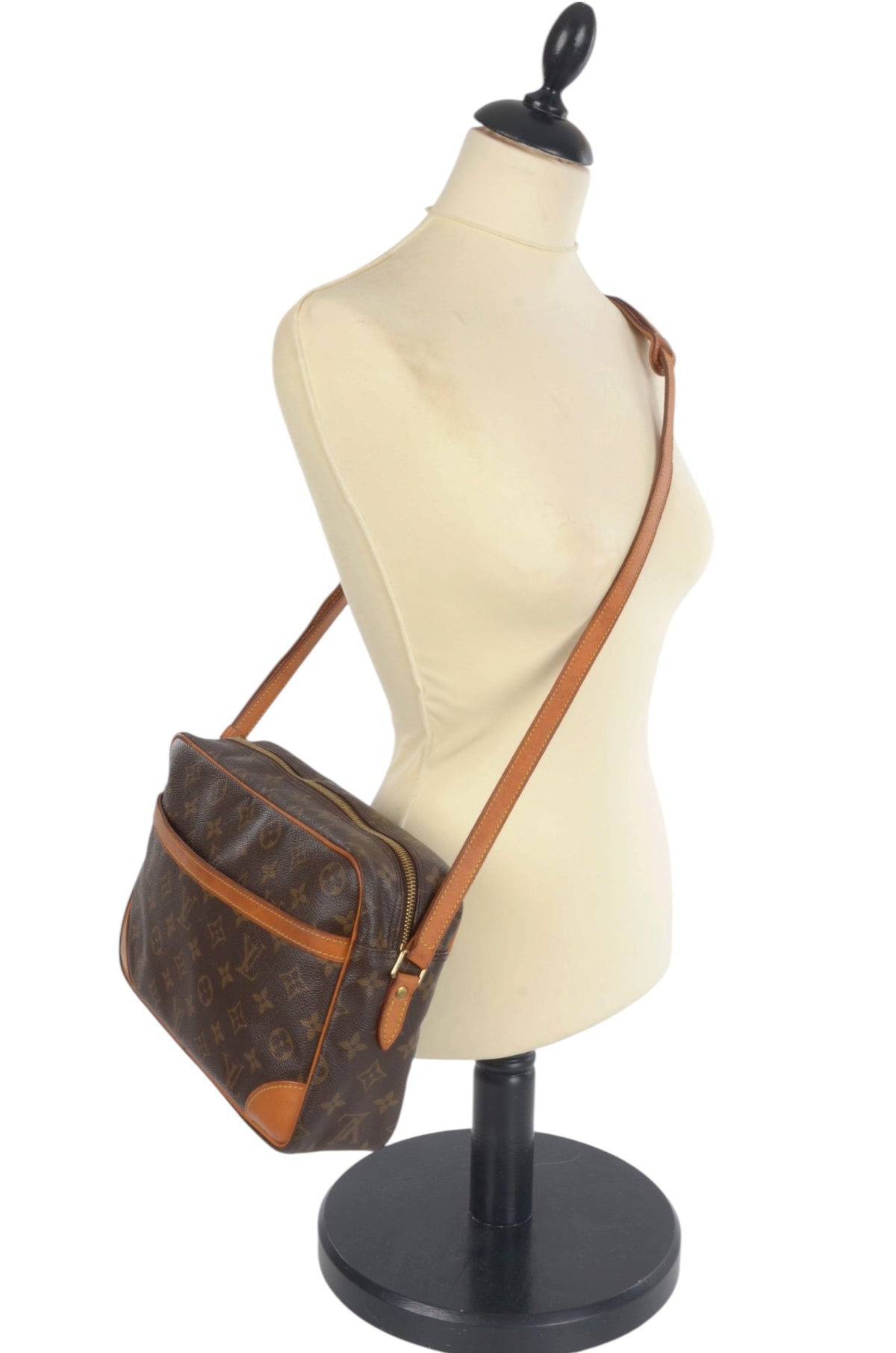 Louis Vuitton Vintage Trocadero 27 Crossbody Bag Monogram Shoulder Bag Designer Classic Authentic Luxury