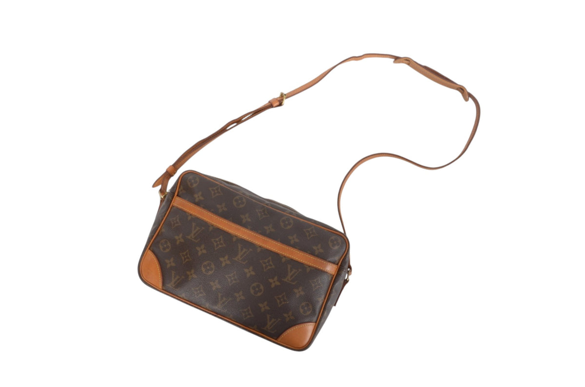Louis Vuitton Vintage Trocadero 27 Crossbody Bag Monogram Shoulder Bag Designer Classic Authentic Luxury