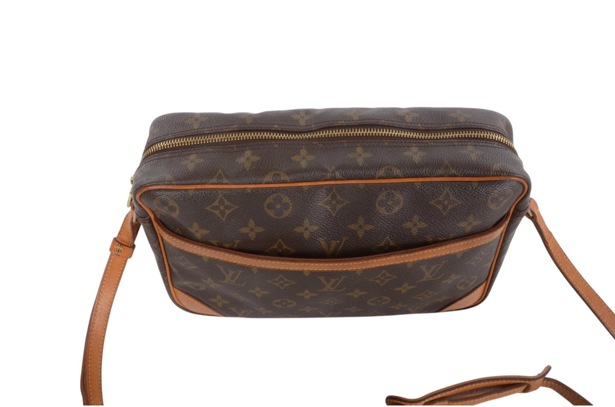 Louis Vuitton Vintage Trocadero 27 Crossbody Bag Monogram Shoulder Bag Designer Classic Authentic Luxury