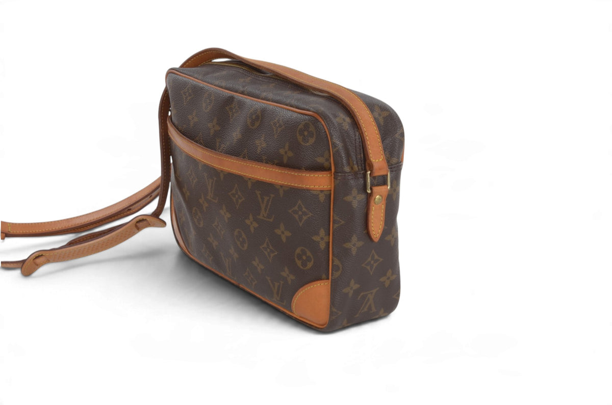 Louis Vuitton Vintage Trocadero 27 Crossbody Bag Monogram Shoulder Bag Designer Classic Authentic Luxury