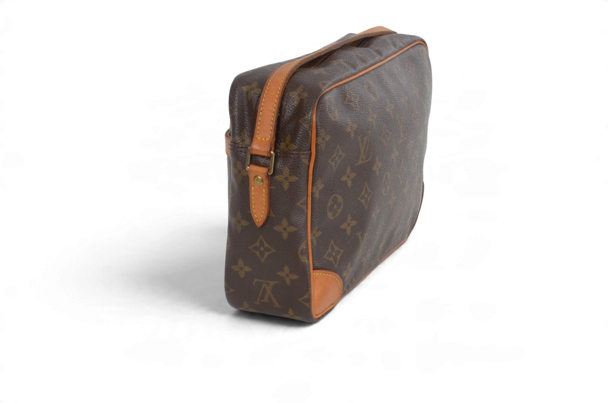 Louis Vuitton Vintage Trocadero 27 Crossbody Bag Monogram Shoulder Bag Designer Classic Authentic Luxury