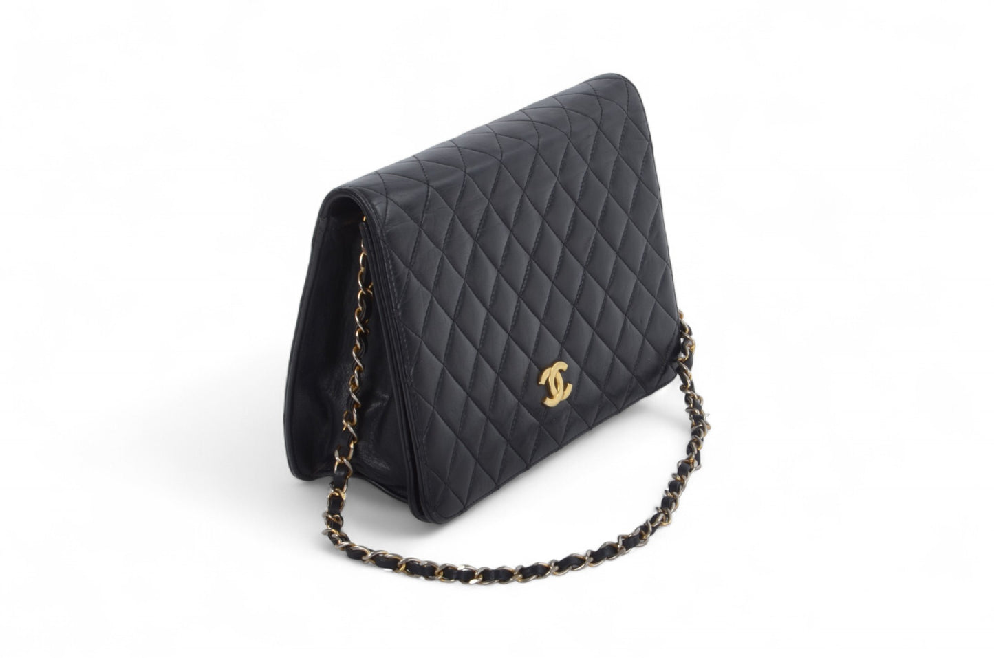 Chanel Classic Single Flap Bag Black Lambskin Matelasse CC Lock Chain Shoulder Bag Vintage Designer