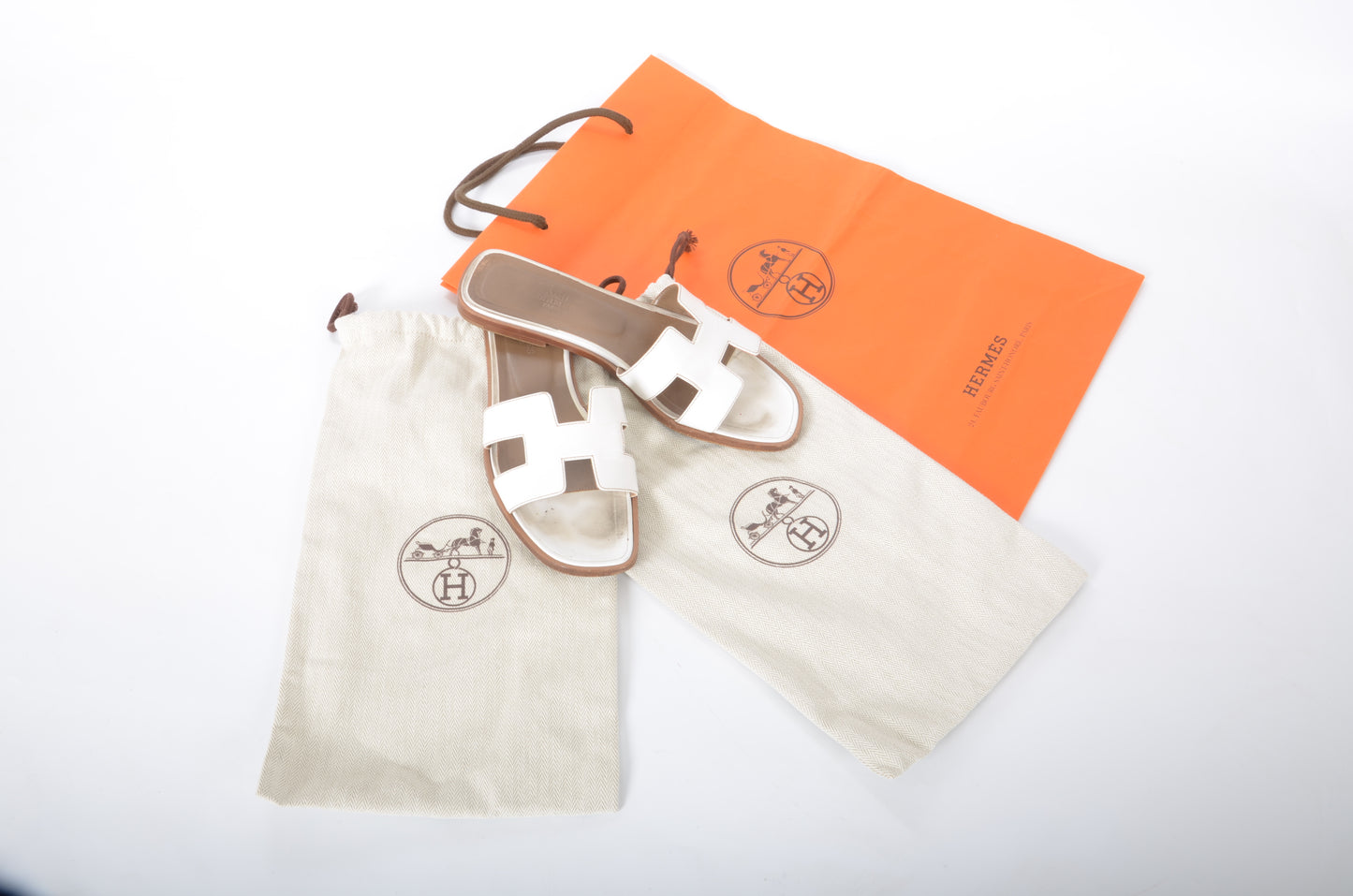 Hermès Oran Sandals Shoes Leather H Logo Calfskin Flats Size 38