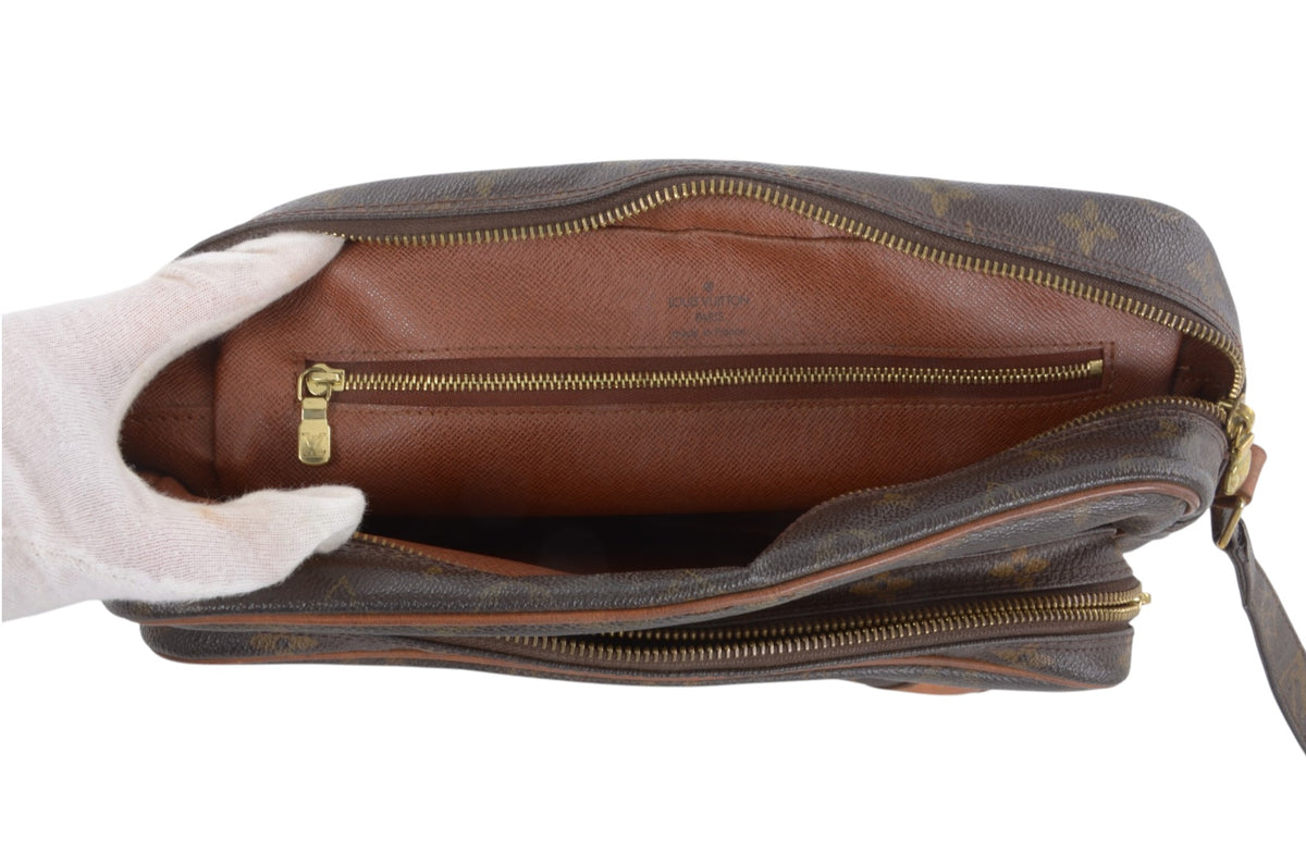 Louis Vuitton Nile M45244 Monogram Canvas Crossbody Bag – Vintage
