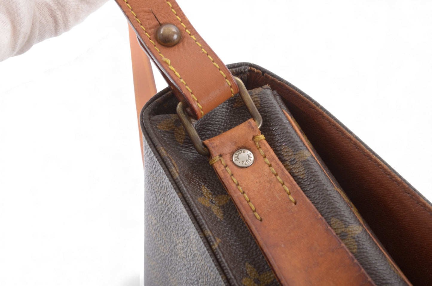 Louis Vuitton Cartesier MM Vintage Crossbody Shoulder Bag Monogram Designer Classic