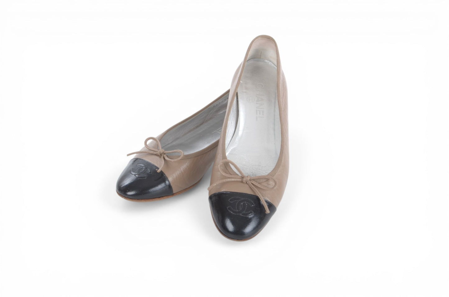 Chanel Ballet Flats Shoes Ballerina Ballet Flat Pumps Ribbon Leather Vintage Size 39C