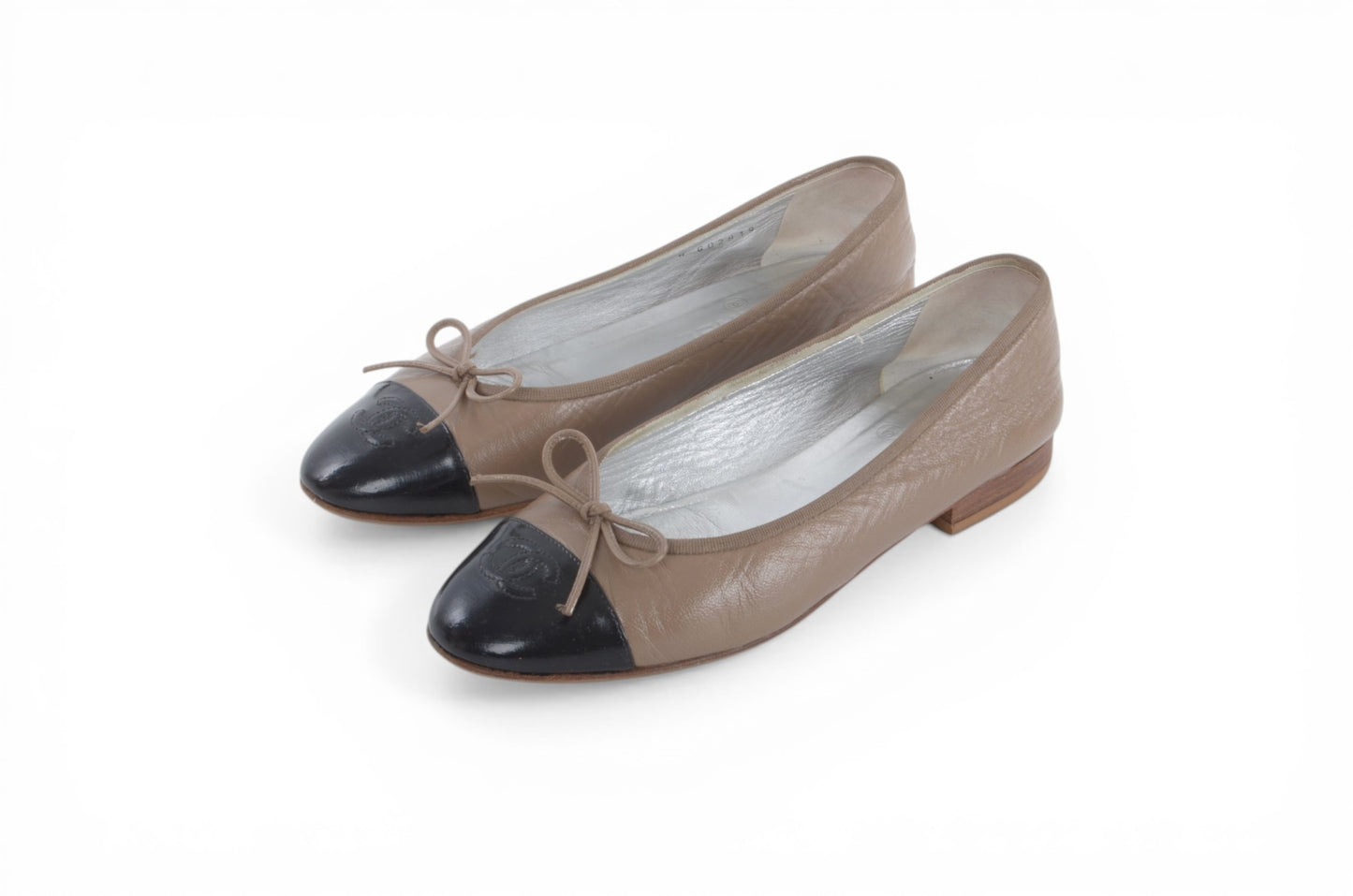 Chanel Ballet Flats Shoes Ballerina Ballet Flat Pumps Ribbon Leather Vintage Size 39C