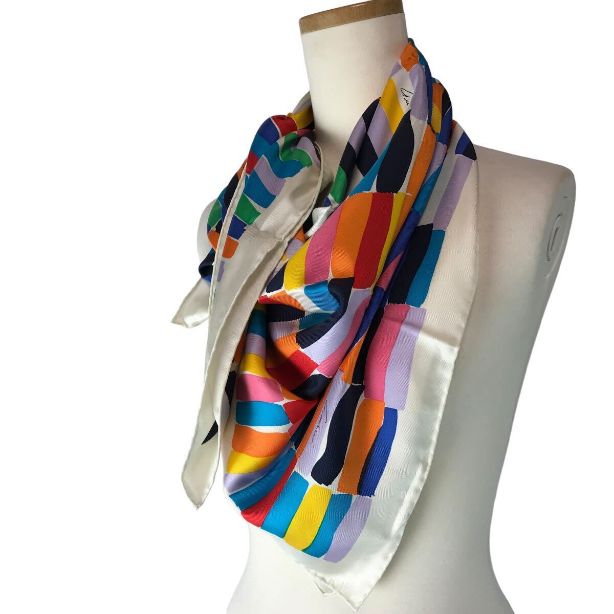 Gucci Multicolor Scarf 100% Silk Large Shawl Designer Classic Italy